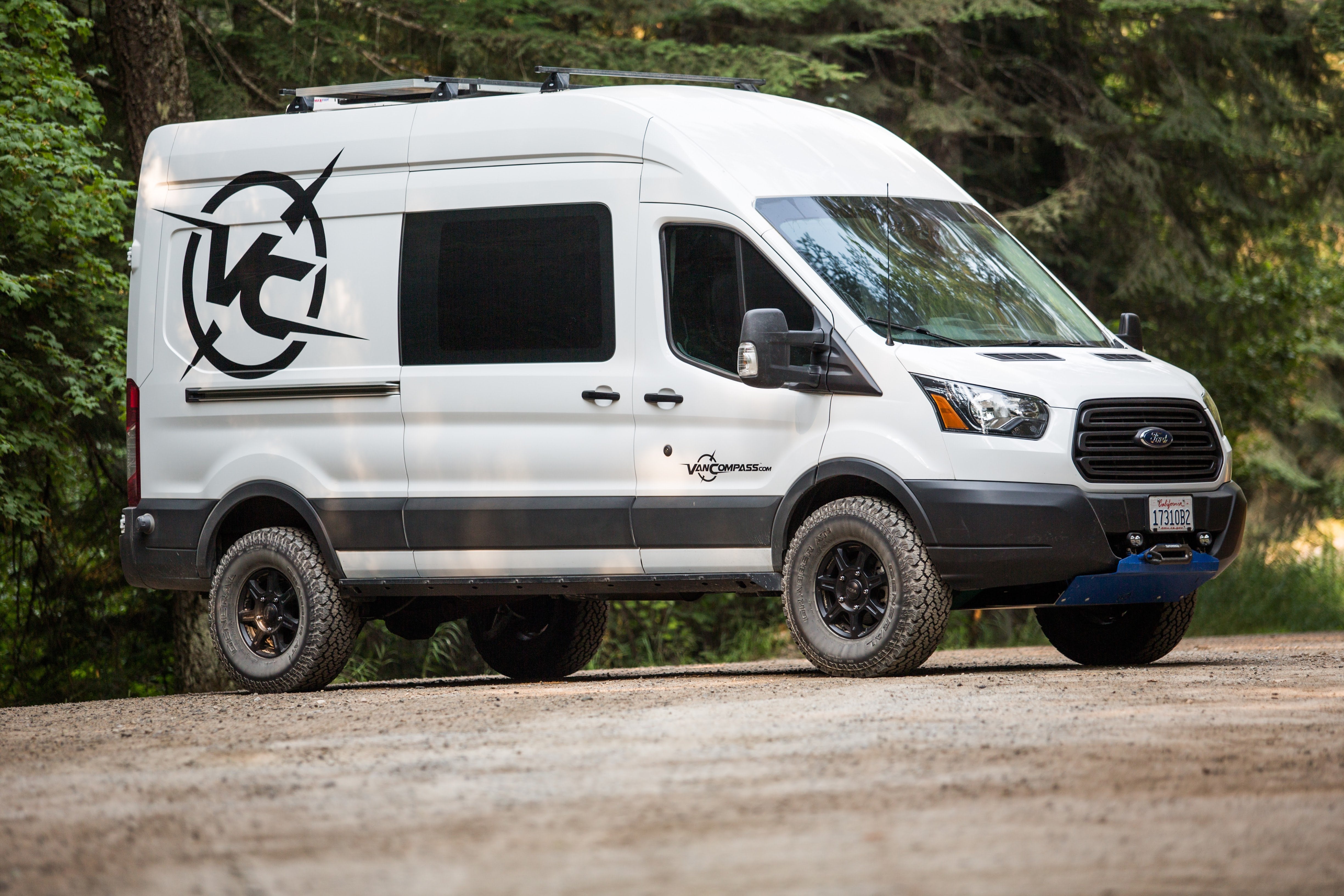 FRONT TOW POINT - TRANSIT (2013+) by VAN COMPASS