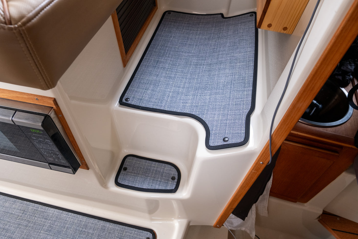 Ranger Tugs 2017+ R-23 Passenger Step Mat Set by FreedomVanGo