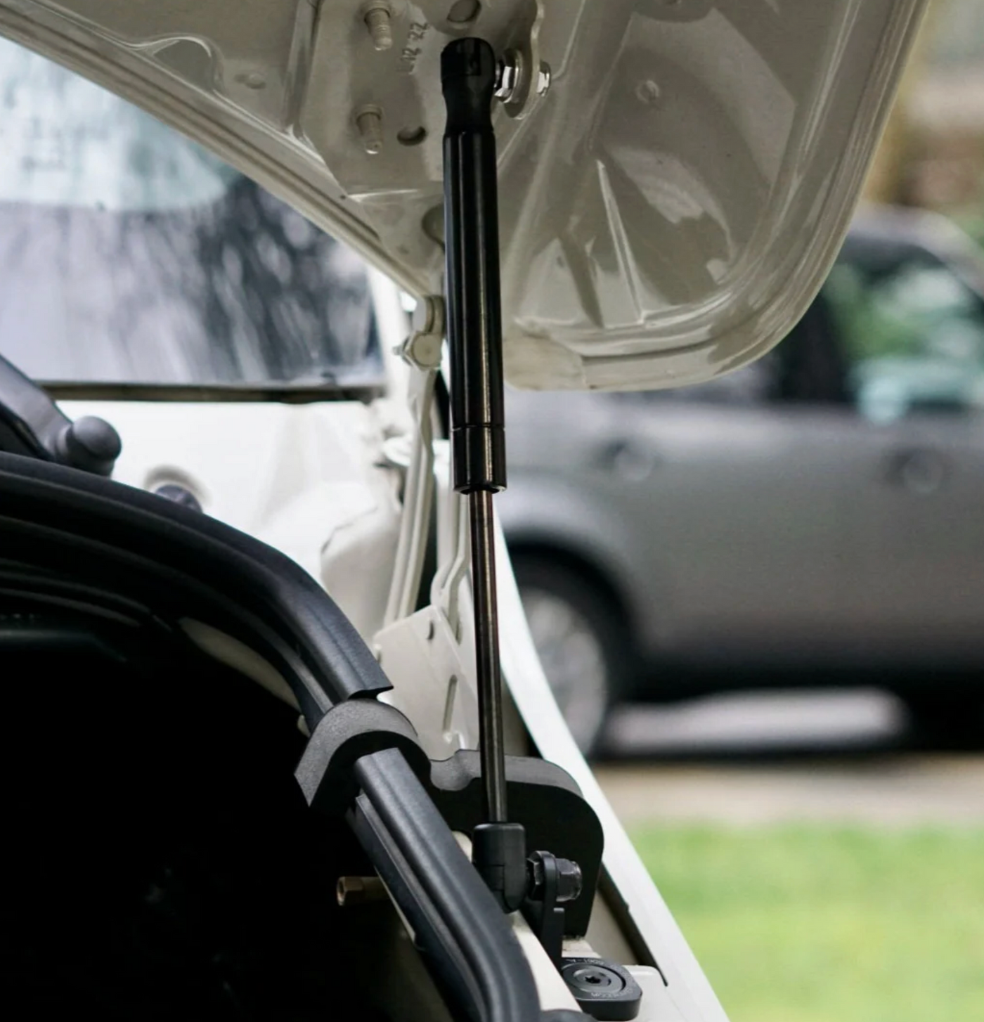 Moonraker Design Sprinter Van Hood Strut