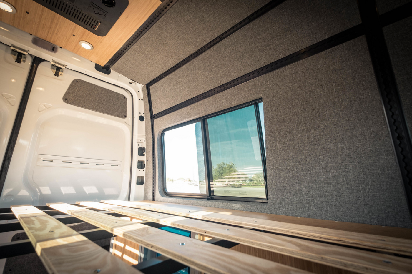 Ama Window Sprinter Mercedes Sprinter Driver Rear Quarter Half Slider Window with Screen ...