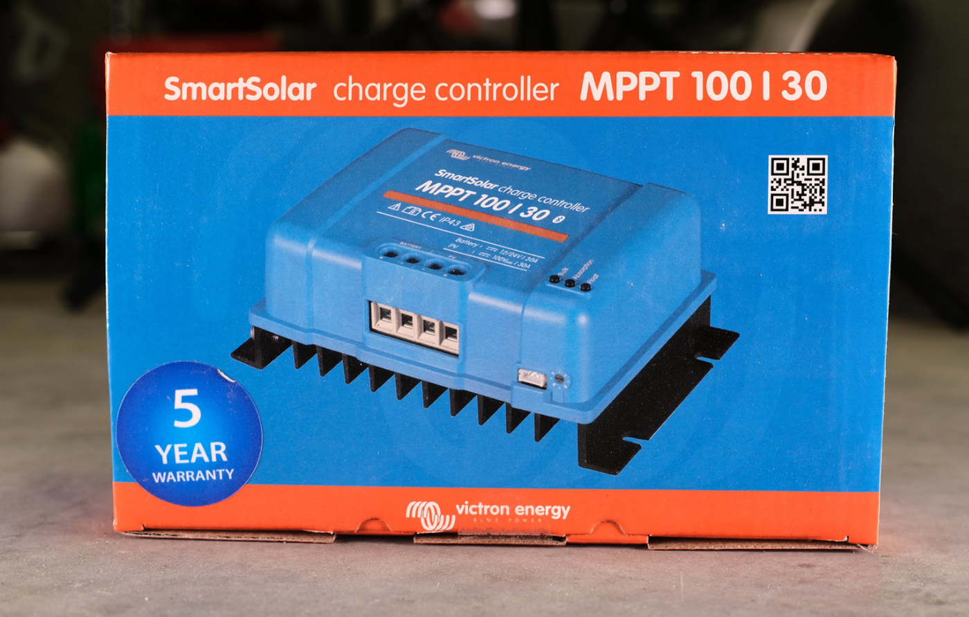 SmartSolar MPPT 100/30 Charge Controller